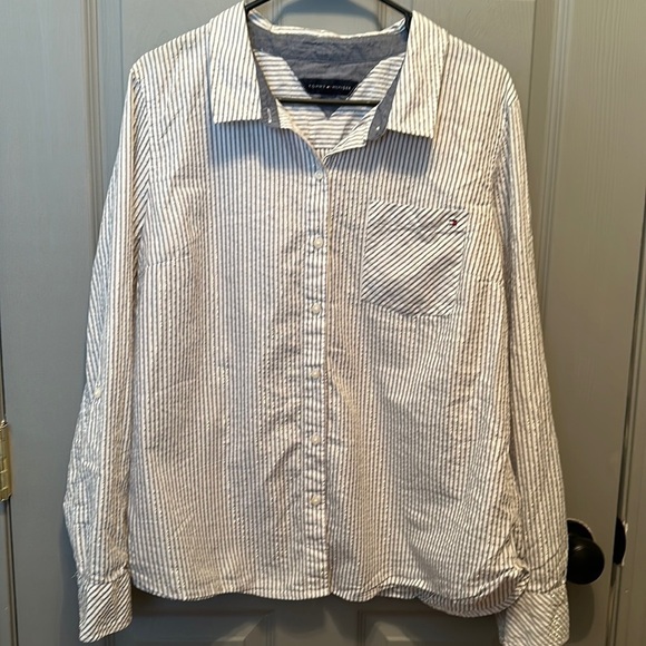 Tommy Hilfiger Button Down - Picture 1 of 7